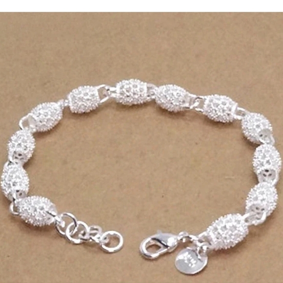 .925 stamped plated Hollow Lantern barrel bracelet 7 3/4" - Picture 4 of 5